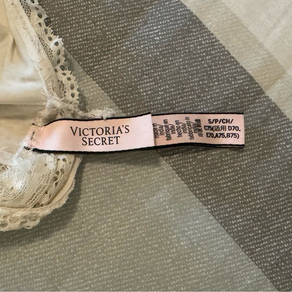 Victoria’s Secret Bralettes - Picture 3 of 4